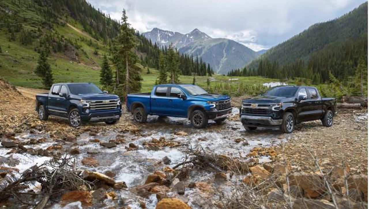 Trims_e_Prezzi_di_Sierra_e_Silverado_yLLMxaYJ0I - Veicoli24 source:TheCarConnection - Trims e Prezzi di Sierra e Silverado - Chevrolet Silverado 1500 High Country, ZR2, LT, da sinistra a destra