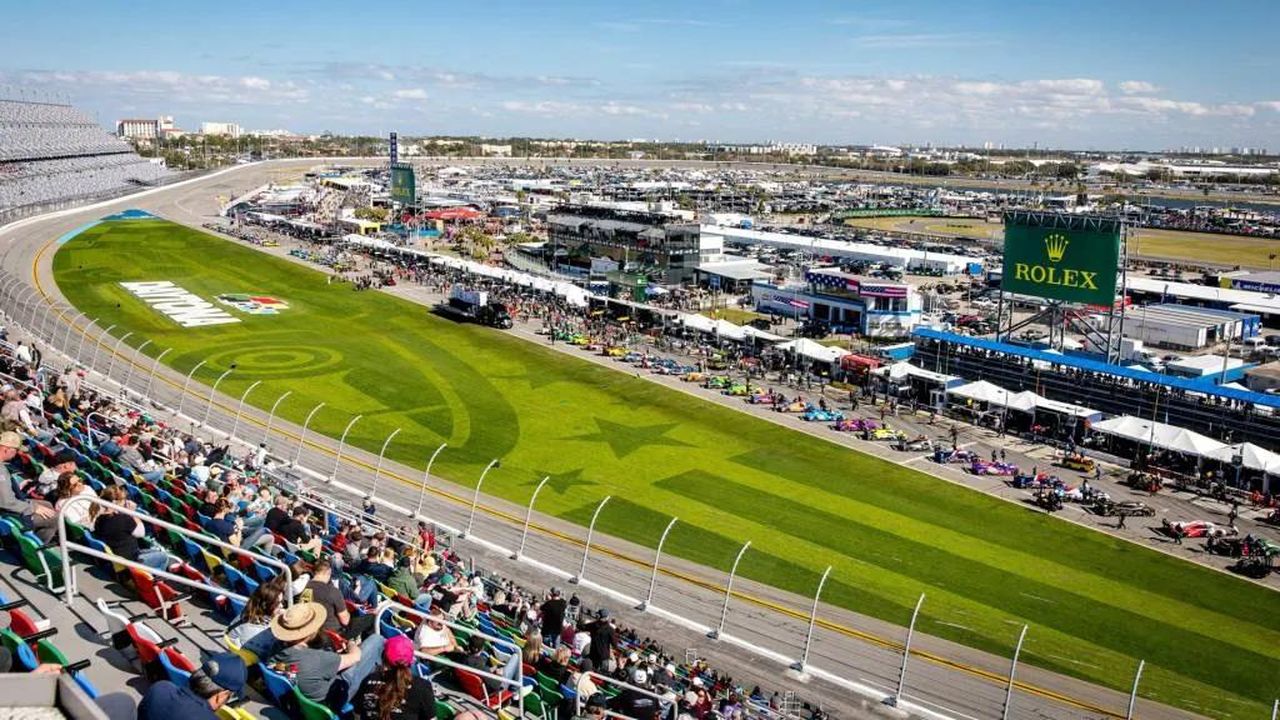 Vittoria_del_numero_7_LMDh_di_Porsche_THwEx1Z2c1 - Veicoli24 Vittoria del numero 7 LMDh di Porsche - 2025 24 Hours of Daytona - Foto via Porsche
