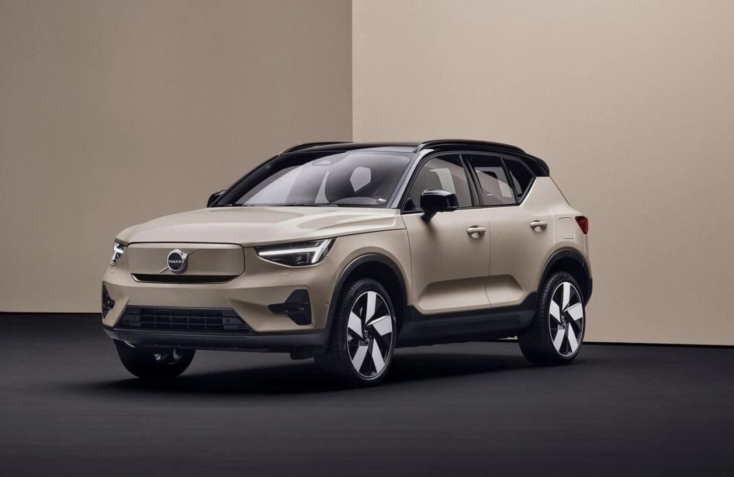 source:GreenCarReports - Volvo EX40 2025: Novità e Prezzi del Nuovo Crossover Elettrico