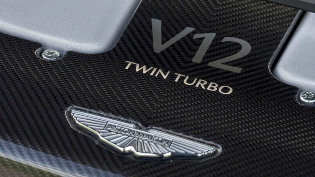 La Spinta Finale per i V-12 Aston Martin: Le Regolamentazioni Uccidono il V-12