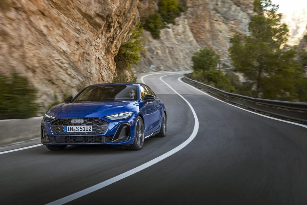 Interni e tecnologia della Audi A5 e S5 Audi A5 e S5 2025: design, motori e tecnologia innovativa