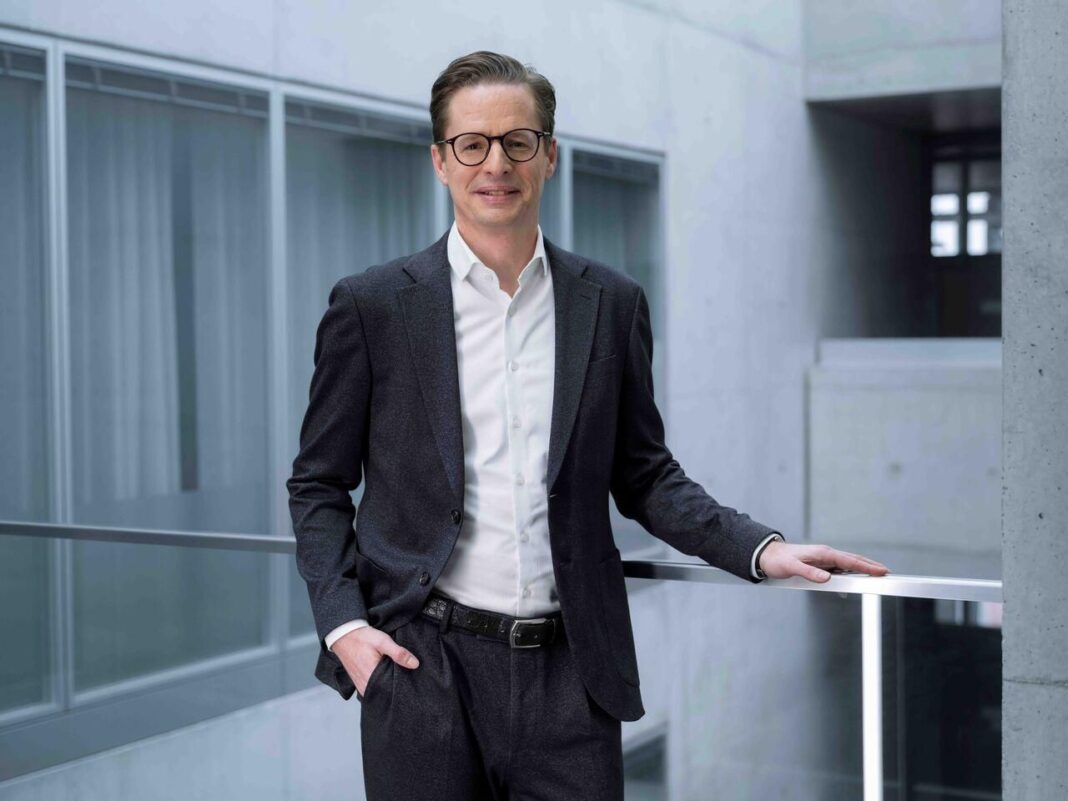 Le parole del CEO Dr. Frank-Steffen Walliser Bentley Motors annuncia nuovo membro del Consiglio per Finanza e IT