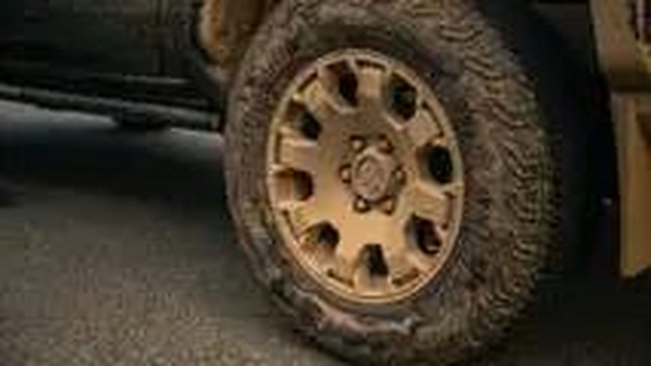 Cause_del_problema_b0D7X4SV3g - Veicoli24 Cause del problema - Confronto tra Chevrolet Colorado ZR2 Bison, Ford Ranger Raptor e Toyota Tacoma Trailhunter