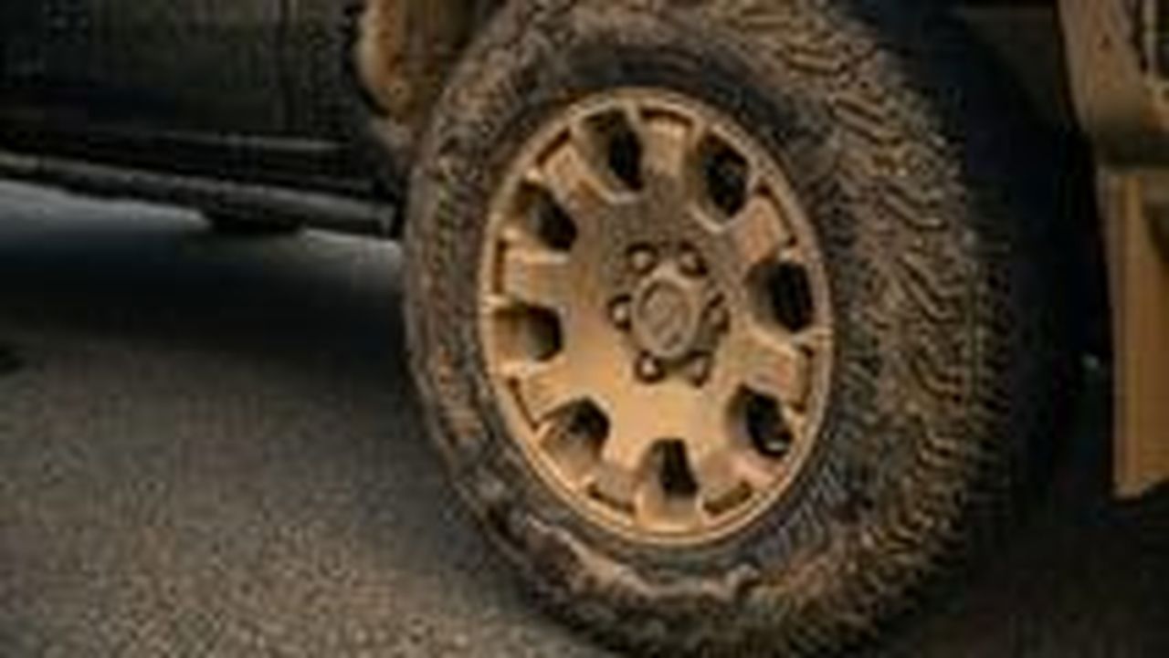 Cause_del_problema_qMhEZ8z9PB - Veicoli24 Cause del problema - Confronto tra Chevrolet Colorado ZR2 Bison, Ford Ranger Raptor e Toyota Tacoma Trailhunter