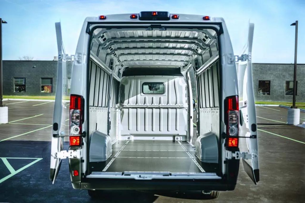 Dettagli_sul_Ram_ProMaster_EV_ARVW6HQ9NV - Veicoli24 Dettagli sul Ram ProMaster EV - Furgone Cargo Ram ProMaster EV 2025