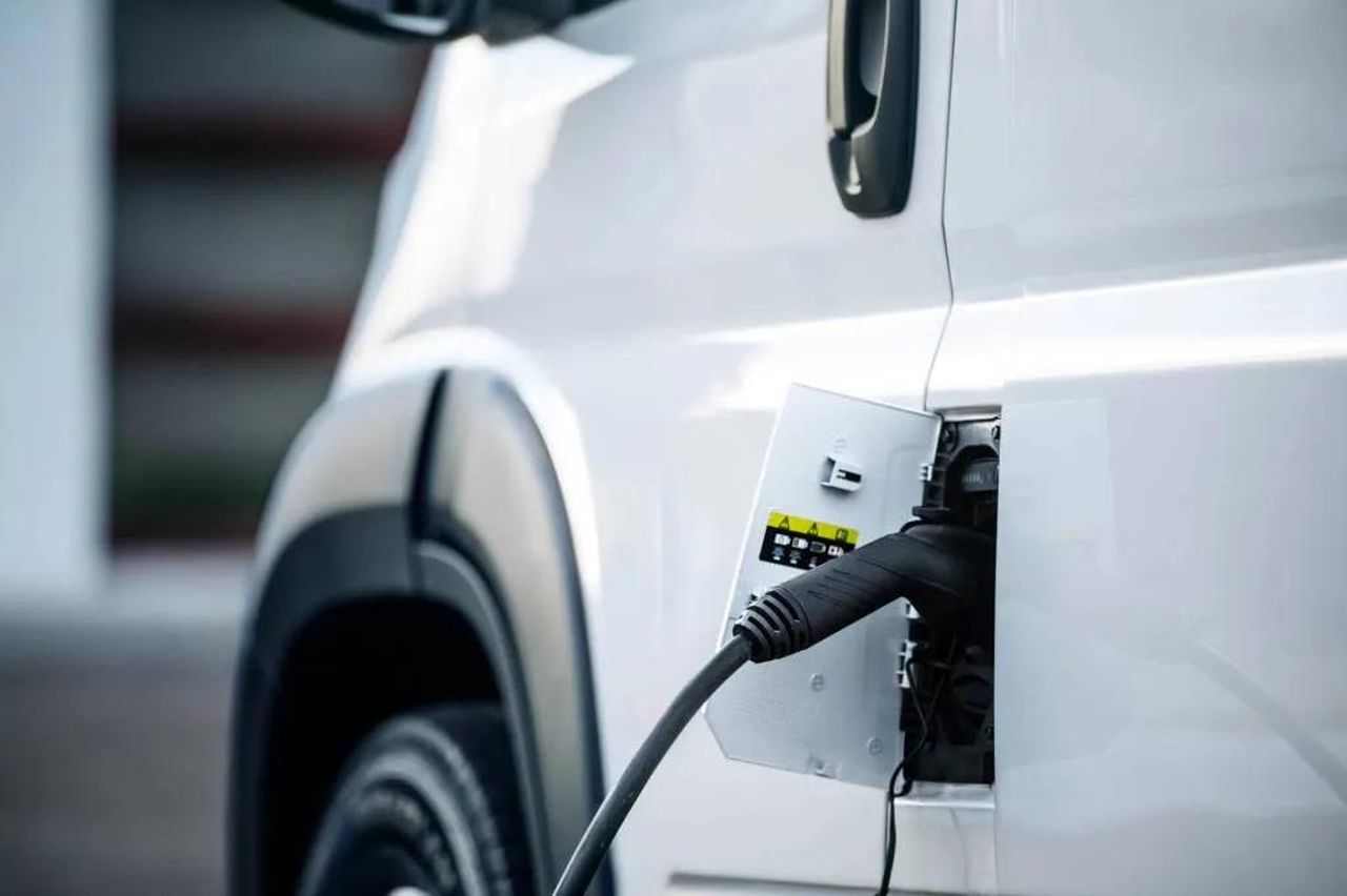 Dettagli_sul_Ram_ProMaster_EV_Gd6c8PmKb1 - Veicoli24 Dettagli sul Ram ProMaster EV - Furgone Cargo Ram ProMaster EV 2025
