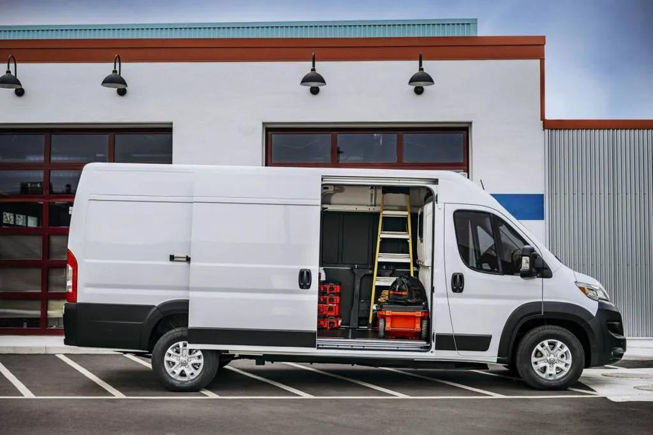 Dettagli_sul_Ram_ProMaster_EV_TNSg88QtqR - Veicoli24 Dettagli sul Ram ProMaster EV - Furgone Cargo Ram ProMaster EV 2025