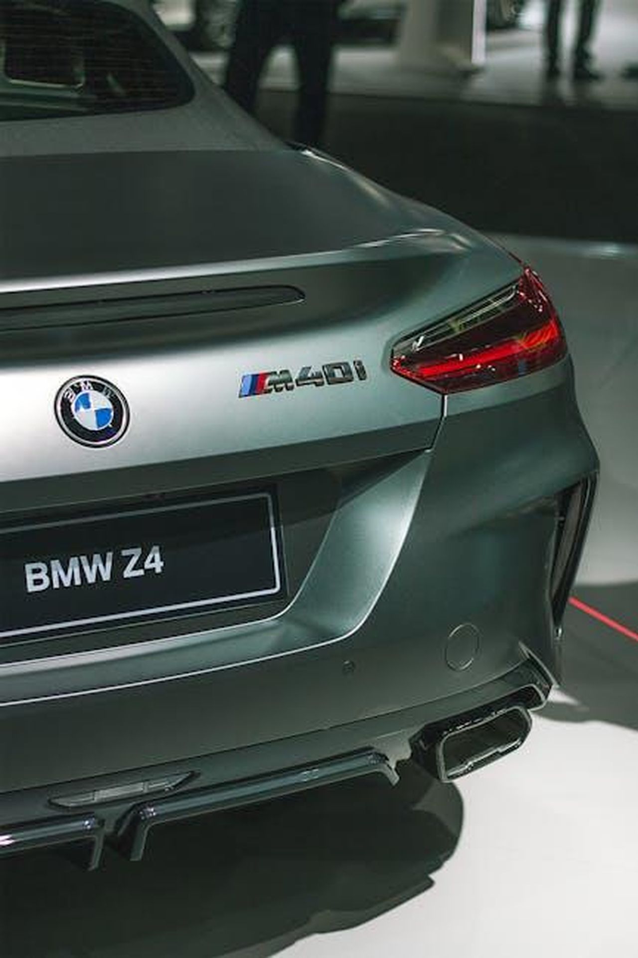 Dettagli_tecnici_della_Valkyrie_LMH_e_regolamenti_WEC_tcLSB8HsSS - Veicoli24 Source: Igor Costa - pexels - Sleek and modern BMW Z4 M40i, showcasing luxury and powerful design.