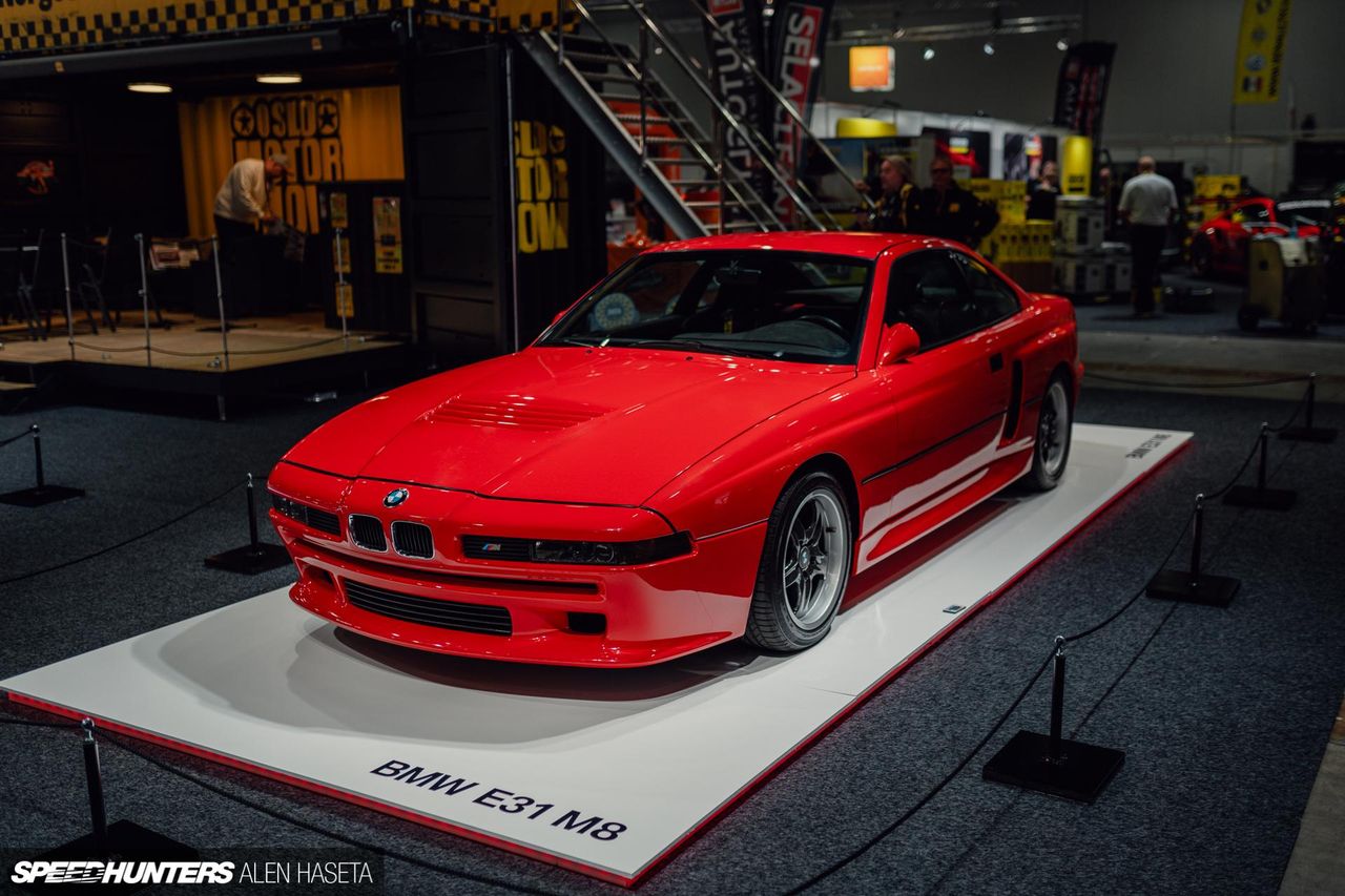 Gli_anni_80_e_la_corsa_alle_supercar_qIRaaSx8XM - Veicoli24 Gli anni '80 e la corsa alle supercar - Porsche 959 e Ferrari F40