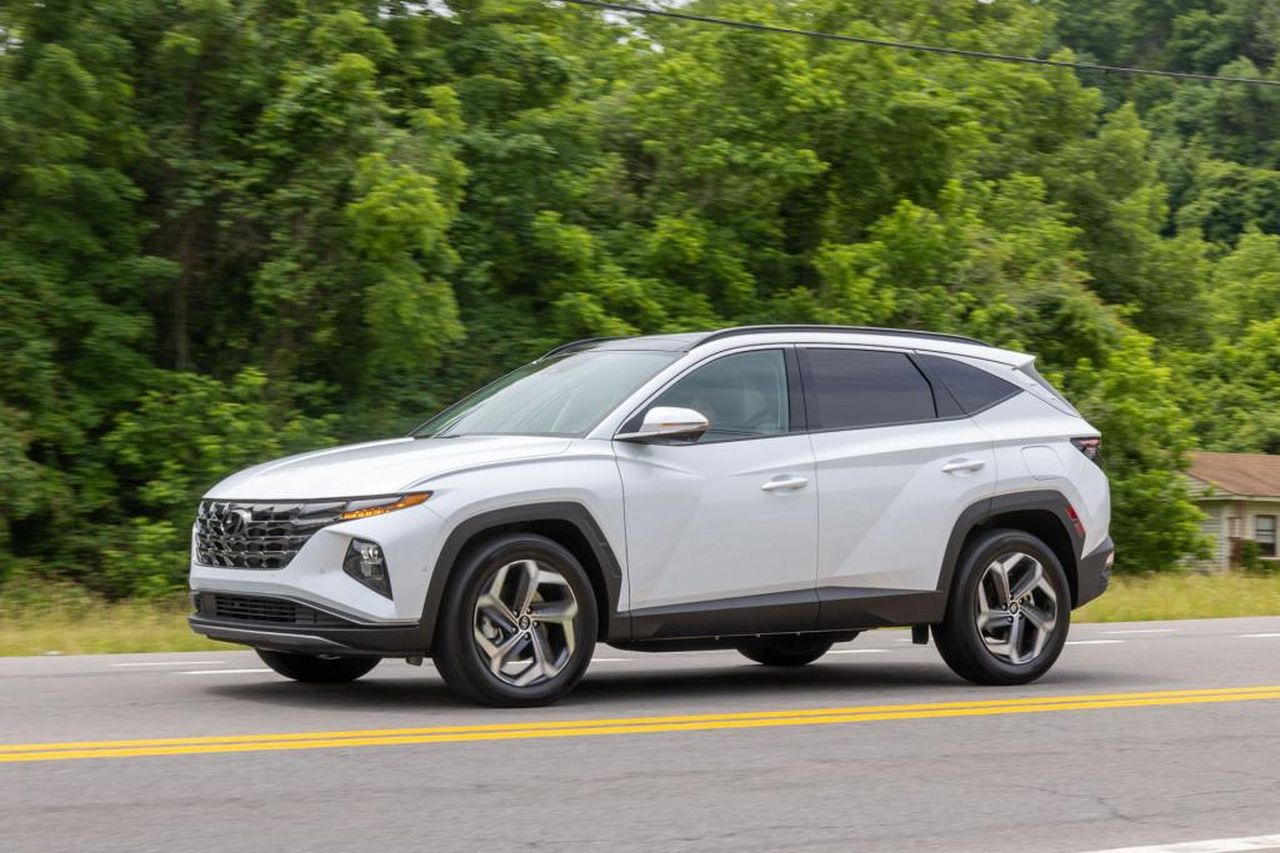 Honda_CRV_eFCEV_7TrPnASzgH - Veicoli24 Honda CR-V e:FCEV - 2023 Hyundai Tucson Plug-In Hybrid