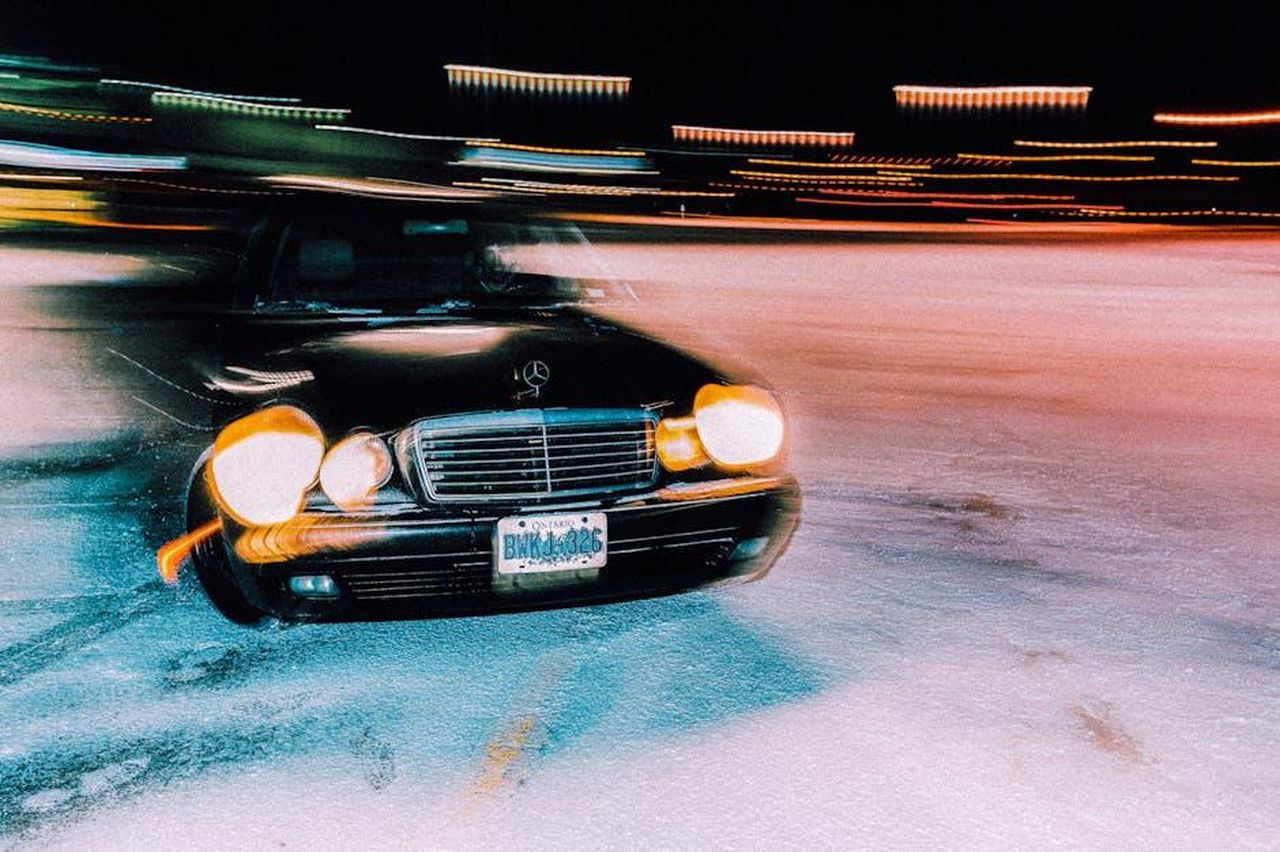 Il_Blazer_EV_SS_prestazioni_e_caratteristiche_WzzSWFqJOD - Veicoli24 Source: Harrison Haines - pexels - A Mercedes Benz captured with light streaks using long exposure technique at night.