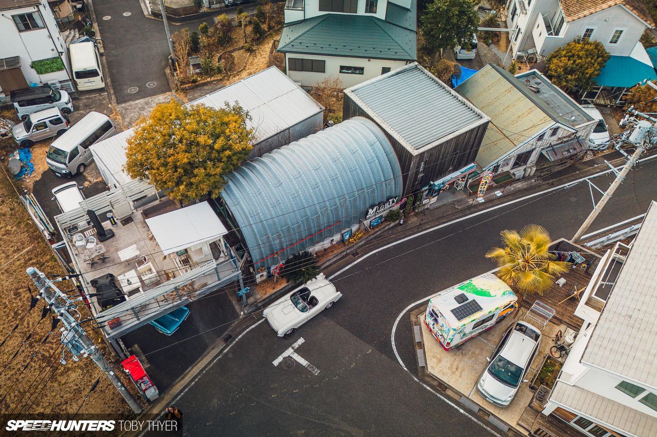 Il_garage_e_la_storia_delle_sue_auto_PXcBZfXReQ - Veicoli24 Il garage e la storia delle sue auto - Il garage di Koshimizu-san