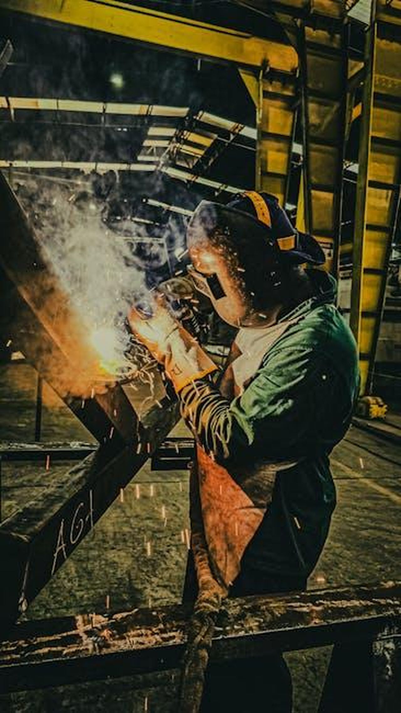 Impatto_della_nuova_fabbrica_di_batterie_in_North_Carolina_CsbfemVlZd - Veicoli24 Source: Felipe Silva - pexels - Free stock photo of fabrica, factory, industria