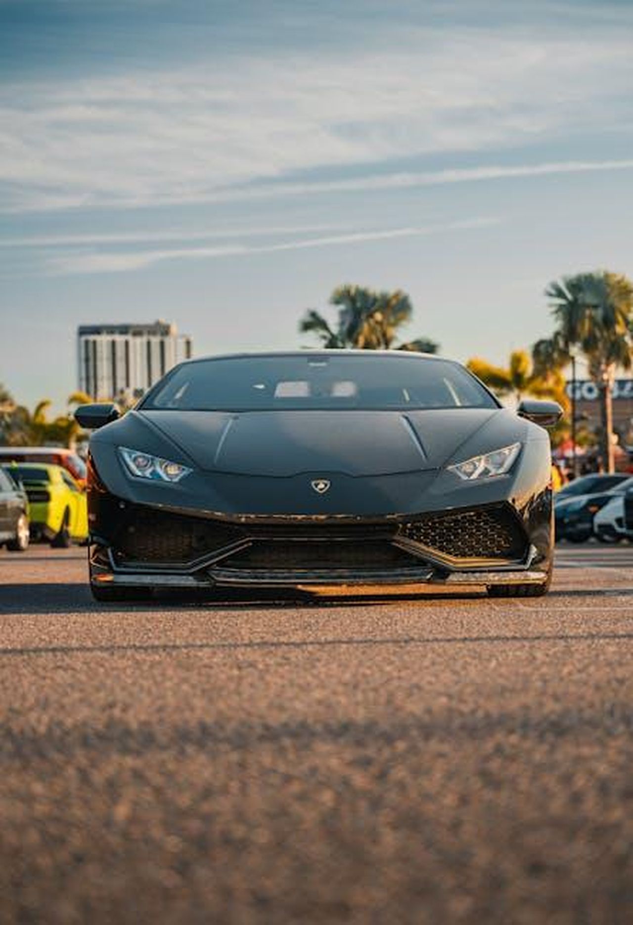 Impegno_a_lungo_termine_per_il_motore_V12_MBZG8vvNp6 - Veicoli24 Source: Bradikan Photohraphy - pexels -