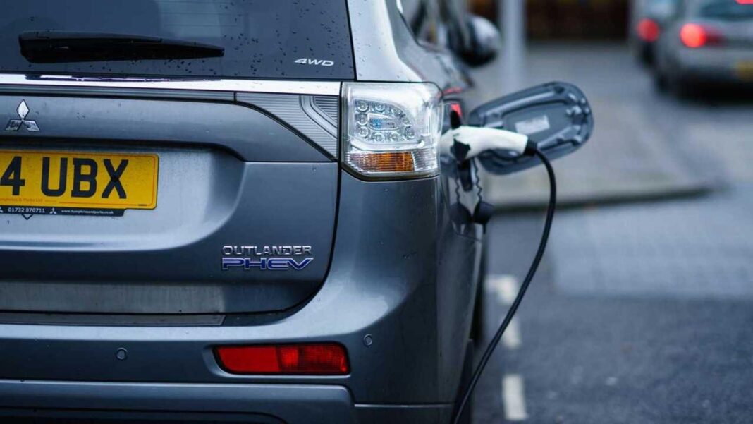 Strategia a lungo termine per l'infrastruttura EV Investimento di 65 milioni di sterline per la ricarica di veicoli elettrici nel Regno Unito