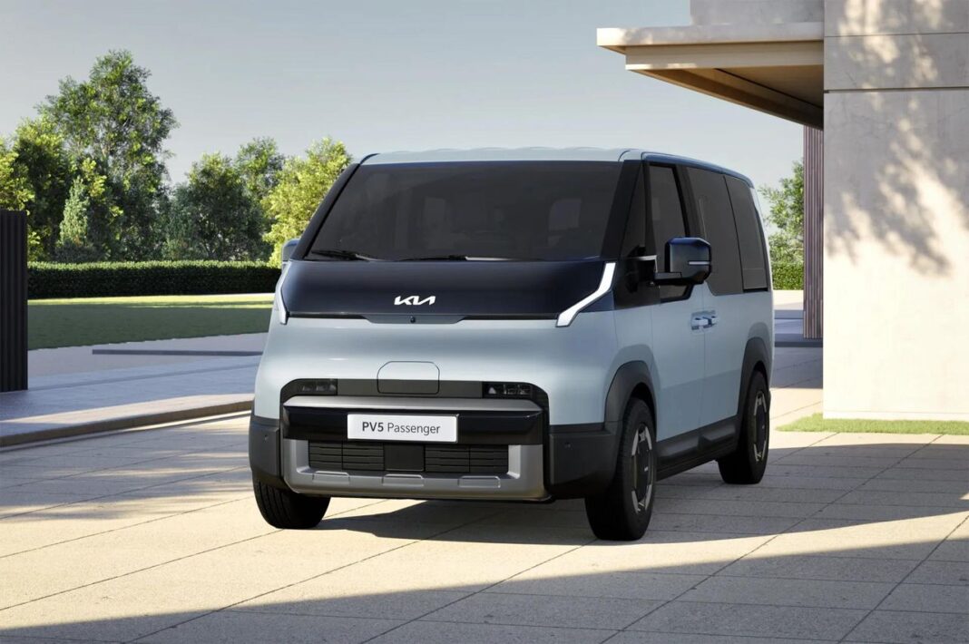 Piani futuri di Kia per veicoli elettrici Kia presenta il PV5: il primo veicolo elettrico progettato per esigenze specifiche