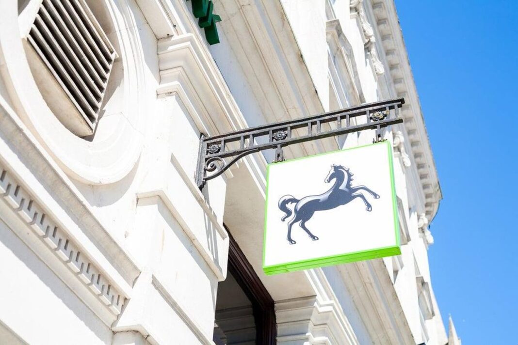 Prospettive future e decisioni legali Lloyds Banking Group triplica i fondi per risarcimenti auto a 1,2 miliardi di sterline
