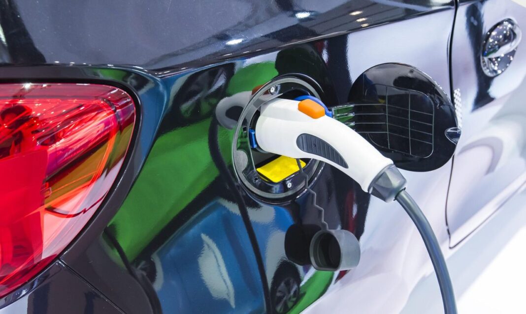 Analisi delle vendite di dicembre 2024 Mercato EV in Cina: Crescita dei PHEV e Dominio di BYD nel 2024