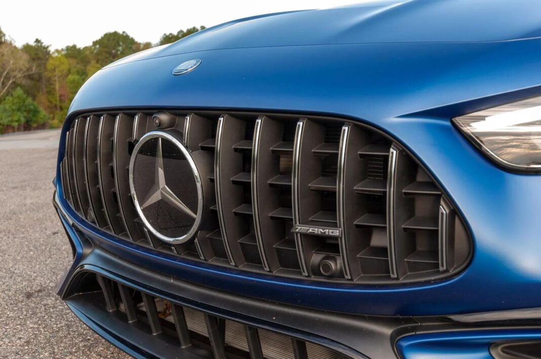 Altri produttori e il futuro dei motori V-8 Mercedes-Benz e il futuro dei motori V-8: novità e sviluppi