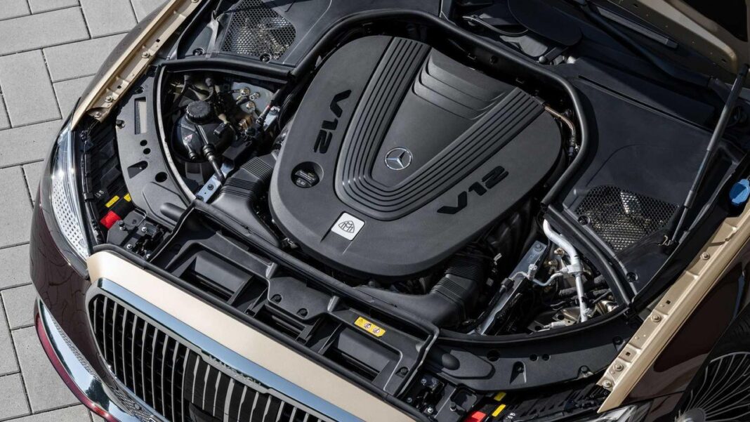 Prospettive di vendita per ibridi e veicoli elettrici Mercedes mantiene i motori V-8 e V-12: il futuro della casa tedesca