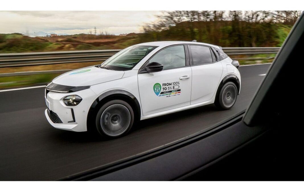 Un nuovo capitolo per il Rinascimento Lancia Nuova Lancia Ypsilon: leader in efficienza tra le auto elettriche