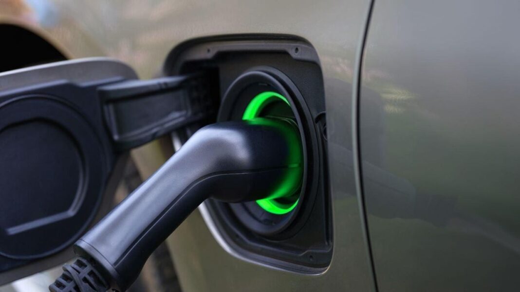 Le dichiarazioni dei leader del settore Operatori di flotte nel Regno Unito chiedono una campagna per veicoli elettrici