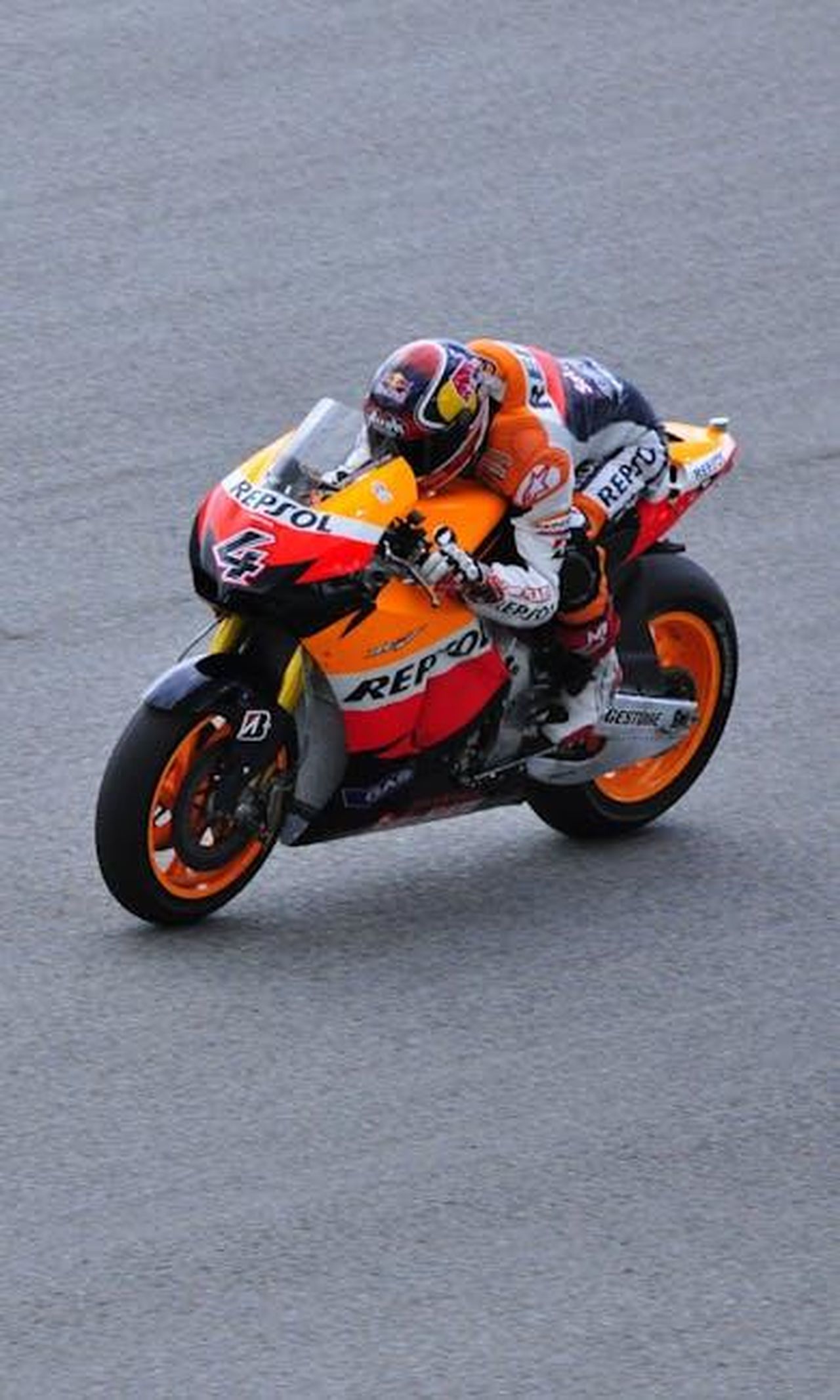 Prestazioni_della_Honda_Odyssey_2025_Q5jNKWmKFU - Veicoli24 Source: Keong Racun - pexels - Rider on a sports bike zooming through Sepang Circuit, Malaysia in an exhilarating motorcycle race.
