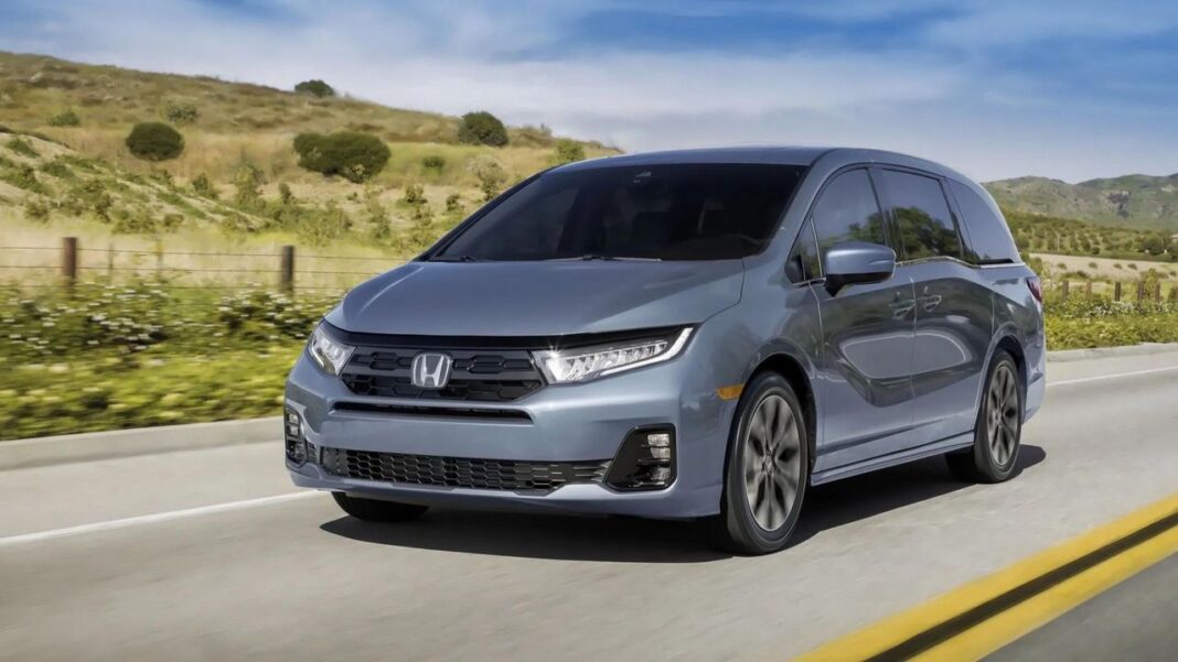 Economia di carburante della Honda Odyssey 2025 Recensione esperta della Honda Odyssey 2025: pro e contro