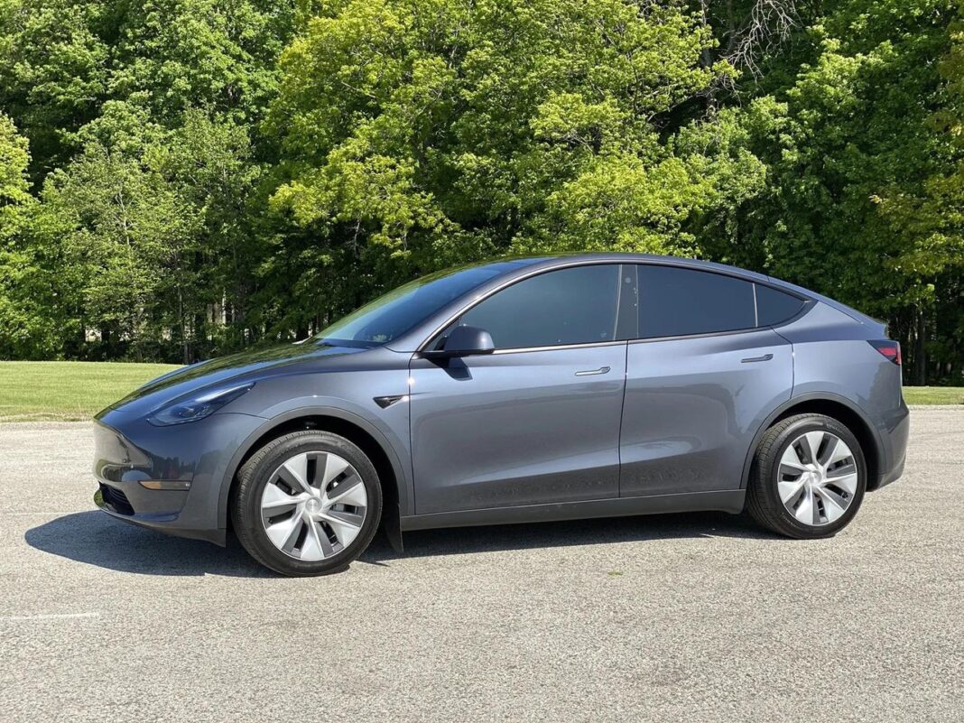 Domande senza risposta sul richiamo di Tesla presso la NHTSA Richiamo Tesla: oltre 300.000 veicoli a rischio di perdita di assistenza alla sterzata