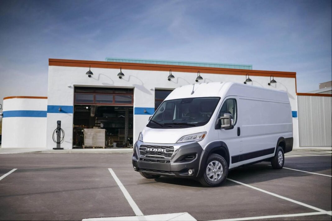Dettagli sul Ram ProMaster EV Stellantis apre gli ordini per il Ram ProMaster EV: tutte le novità