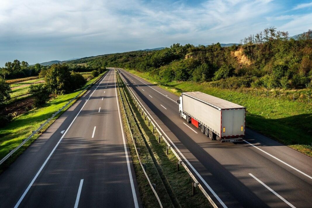 Espansione delle offerte di Targa Telematics Targa Telematics guida la classifica europea delle soluzioni di gestione flotte