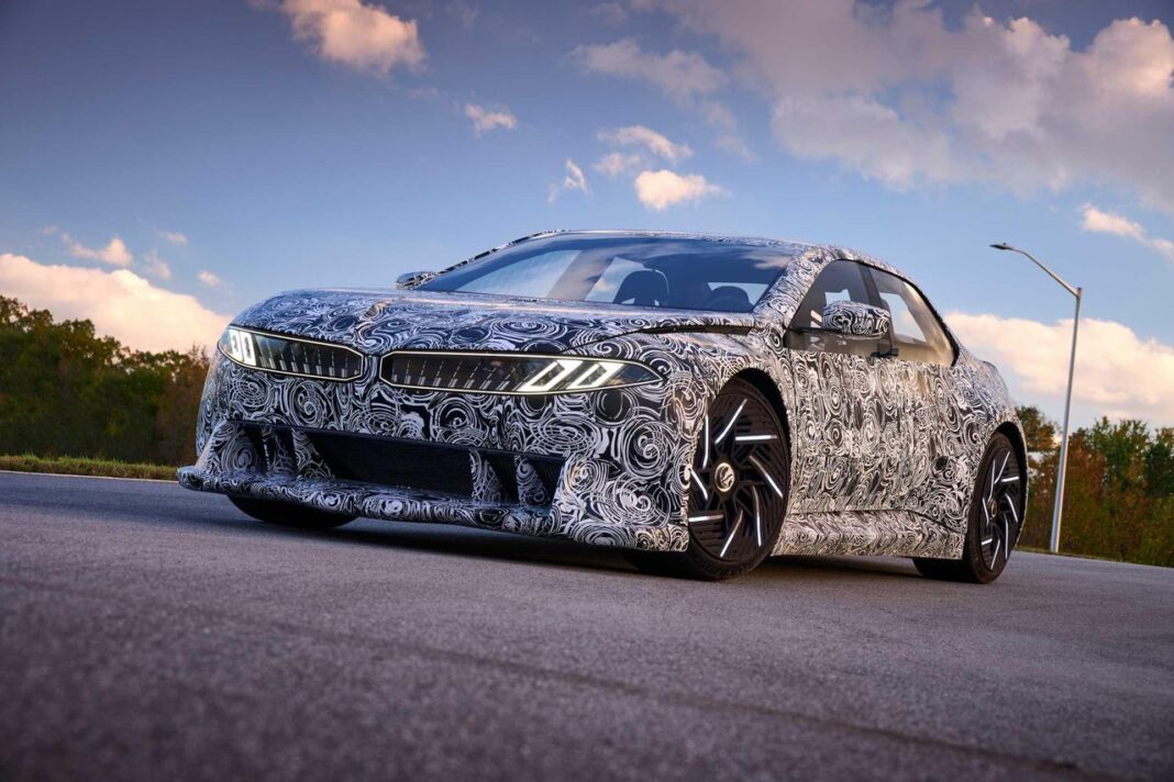 Première mondiale al Salone dell'Auto di Shanghai Test di resistenza per “Heart of Joy”: l'esperienza di guida BMW Vision