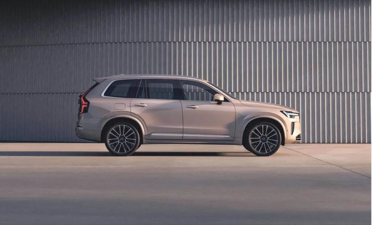 Volvo_XC90_T8_plugin_hybrid_GwoNdHHFEQ - Veicoli24 Volvo XC90 T8 plug-in hybrid - 2025.5 Volvo XC90