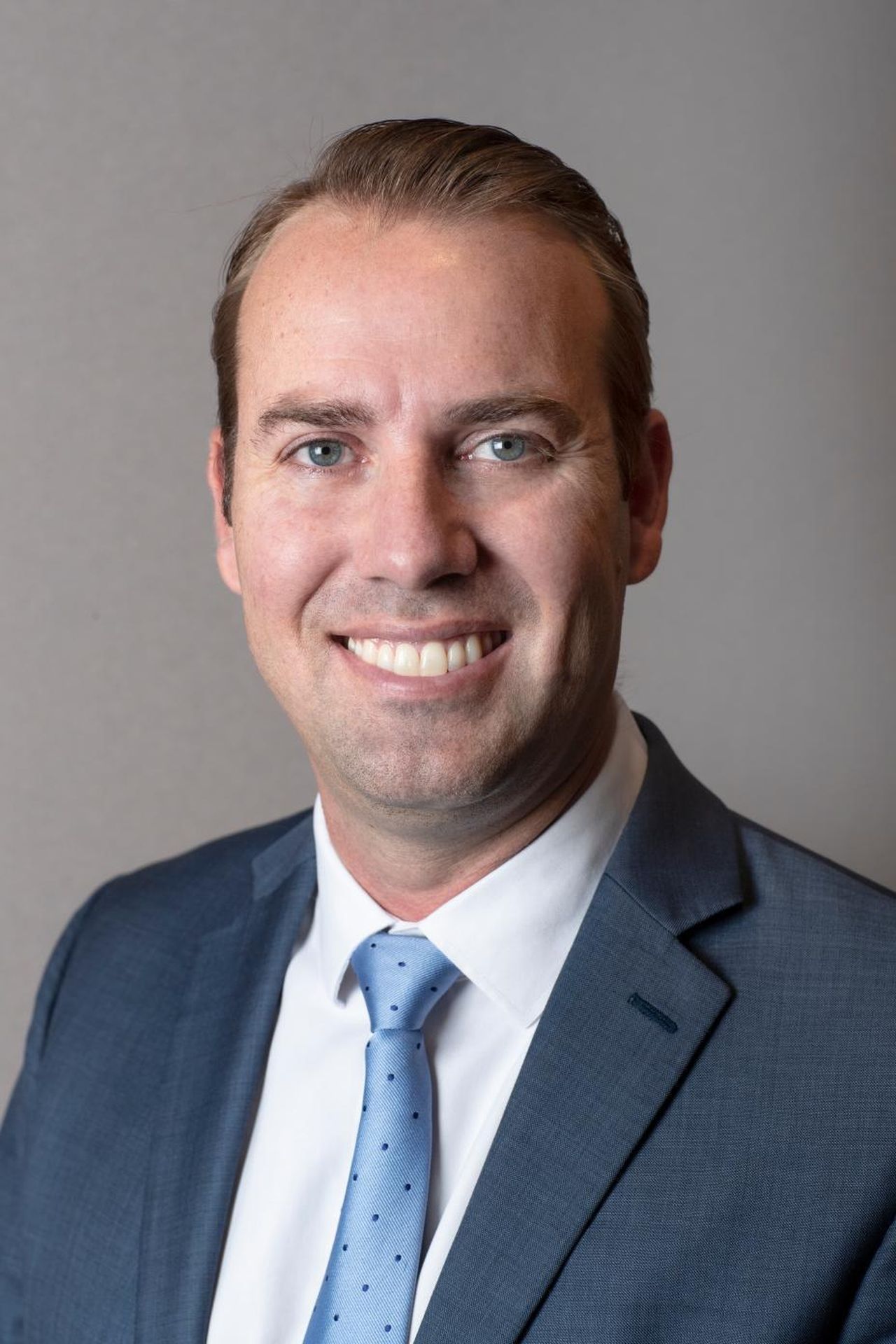 Nomina_di_Tiago_Castro_come_vicepresidente_di_INFINITI_Americas_5uAqeQjIjw - Veicoli24 Nomina di Tiago Castro come vicepresidente di INFINITI Americas Ritratto di Tiago Castro