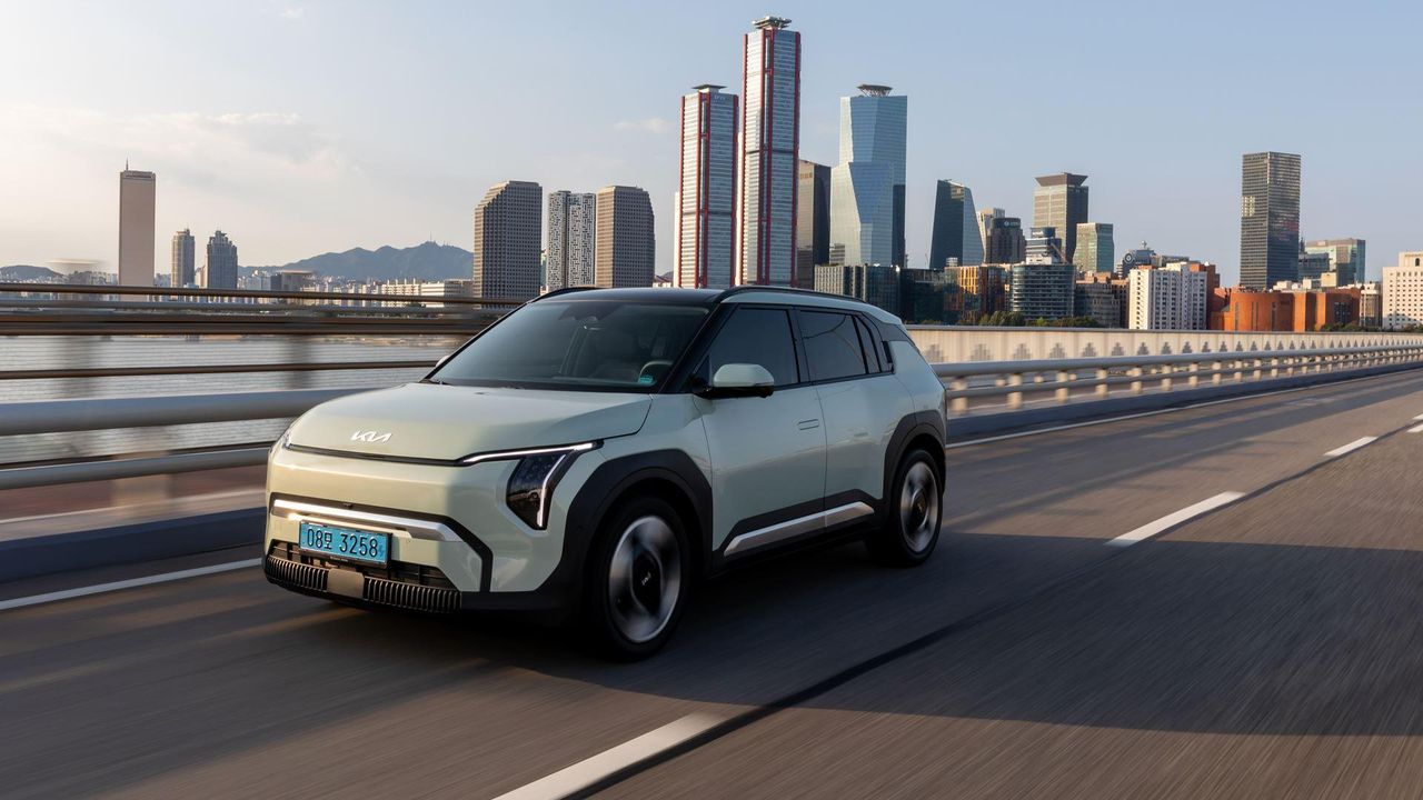 Riconoscimenti_della_Kia_EV3_ai_World_Car_Awards_2025_Y463FcieKG - Veicoli24 Riconoscimenti della Kia EV3 ai World Car Awards 2025 Kia EV3